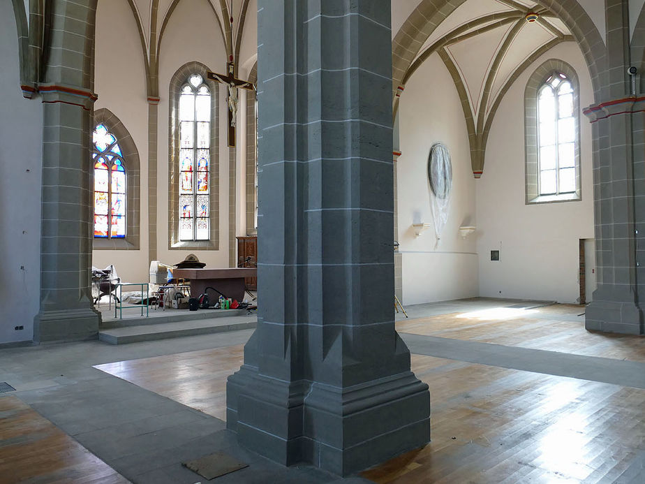 Das Gerüst ist in der Stadtpfarrkirche abgebaut (Foto: Karl-Franz Thiede)